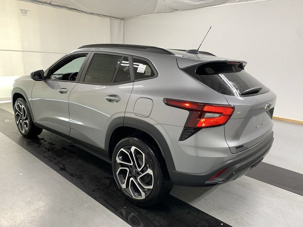 New 2026 Chevrolet Trax RS w/ Driver Confidence Package FWD image 6