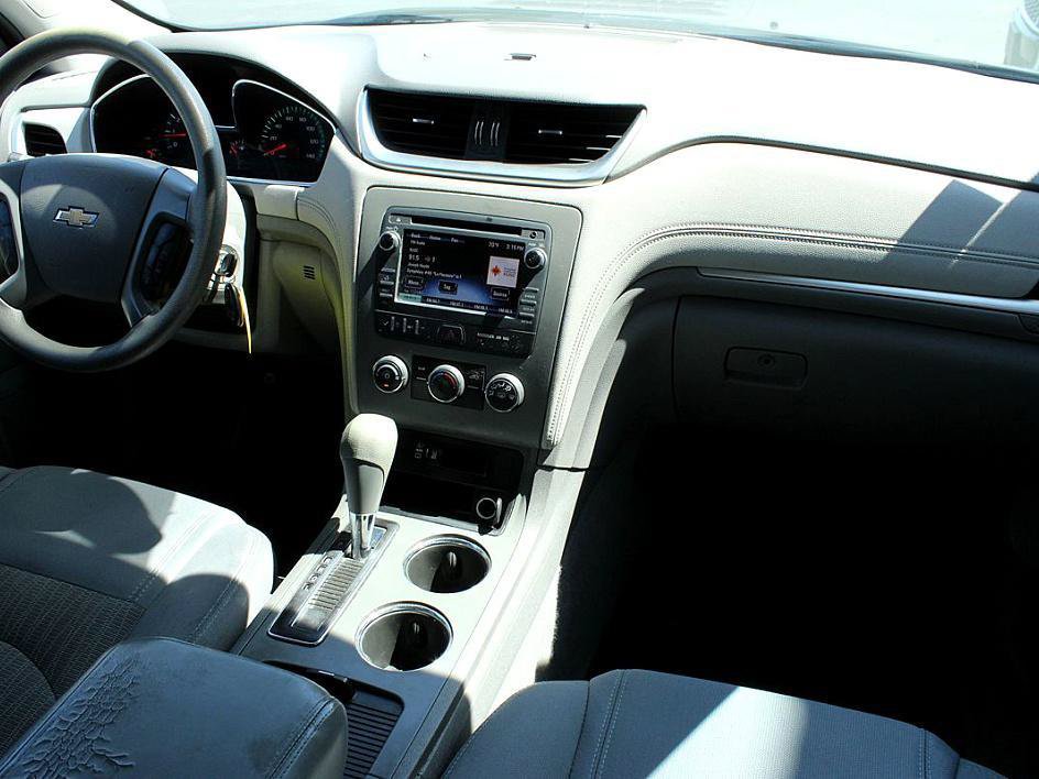 Used 2014 Chevrolet Traverse LS FWD image 23