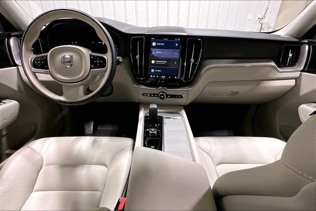 Used 2023 Volvo XC60 B5 Plus w/ Climate Package AWD/4WD image 15