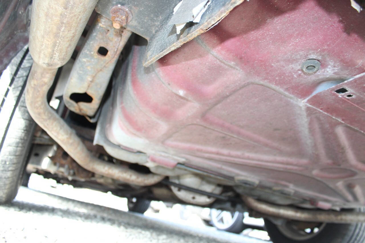 Used 1996 Lincoln Town Car Signature image 32