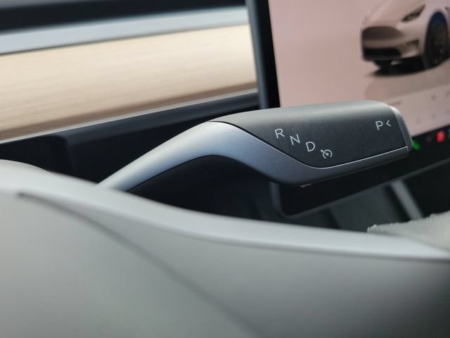 Used 2025 Tesla Model Y Long Range RWD image 24