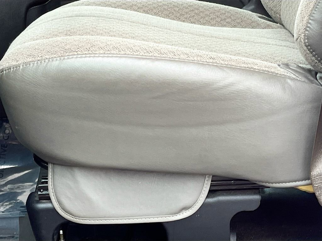 Used 2023 GMC Savana 3500 Extended w/ Driver Convenience Package RWD image 19