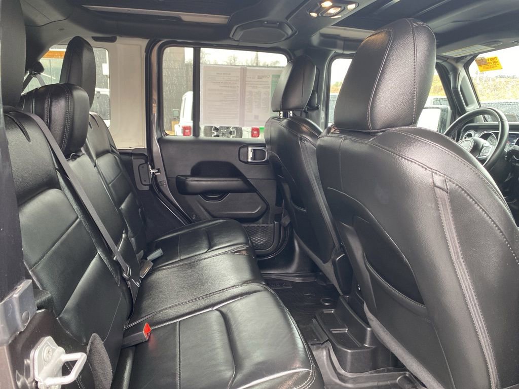 Used 2022 Jeep Wrangler Unlimited Sahara image 14
