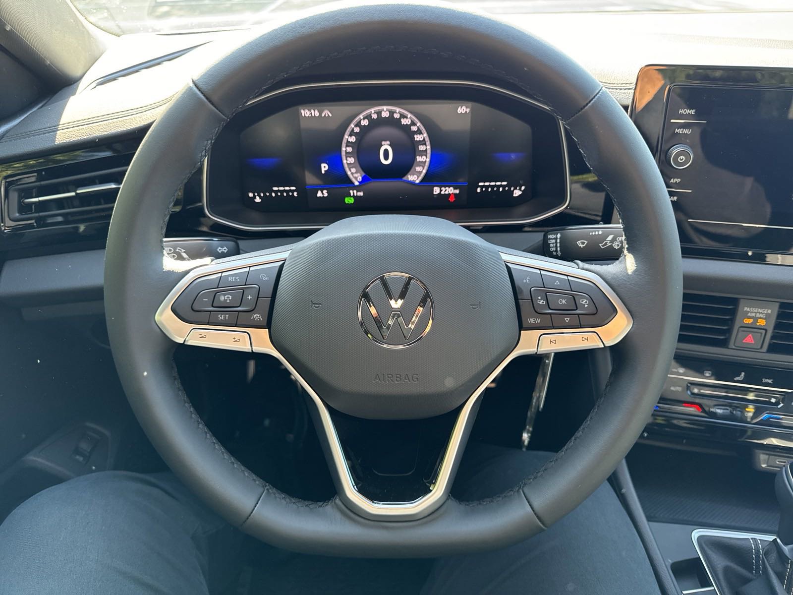 Used 2026 Volkswagen Jetta Sport FWD image 9