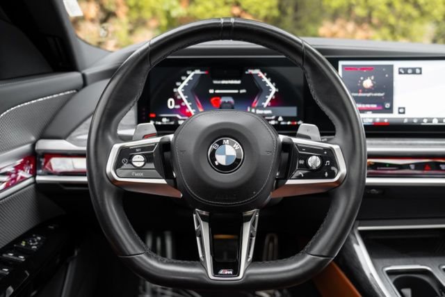Used 2023 BMW 740i w/ Luxury Rear Seating Package RWD image 26