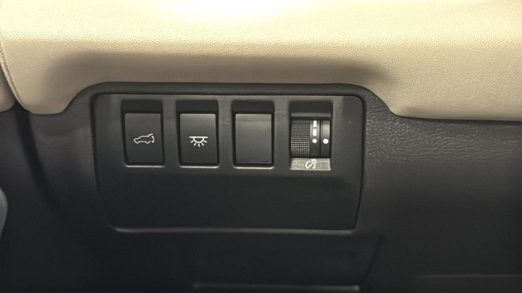 Used 2023 Subaru Ascent Limited image 35