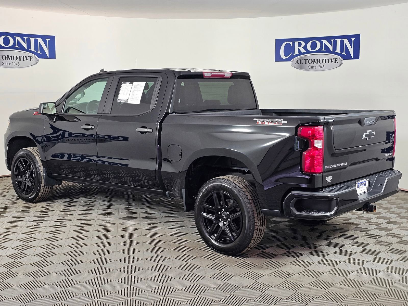 Used 2022 Chevrolet Silverado 1500 Custom Trail Boss AWD/4WD image 28