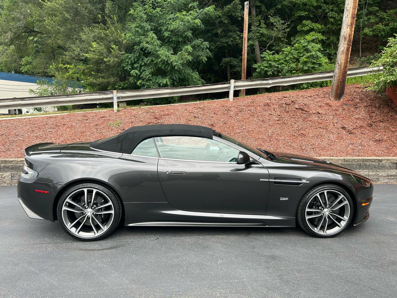 Used 2011 Aston Martin DBS Volante RWD image 10
