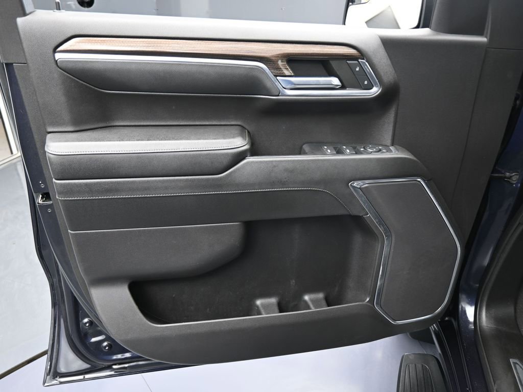 Used 2023 Chevrolet Silverado 1500 LT image 12