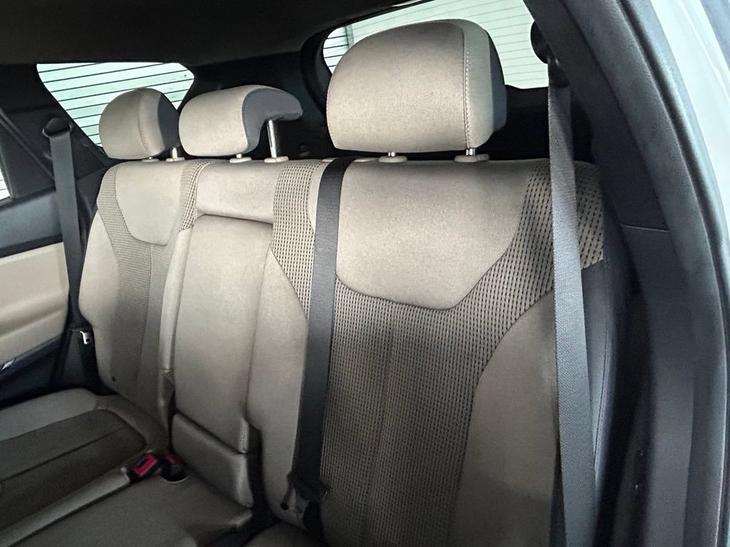 Used 2022 Hyundai Santa Fe SE AWD/4WD image 41