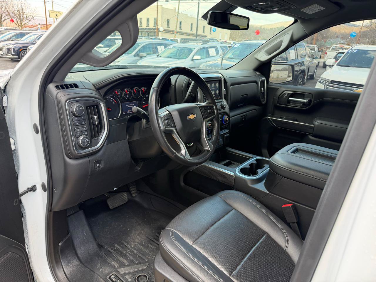 Used 2021 Chevrolet Silverado 1500 LTZ AWD/4WD image 11