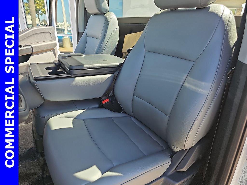 New 2025 Ford F550 4x4 Regular Cab Super Duty image 14