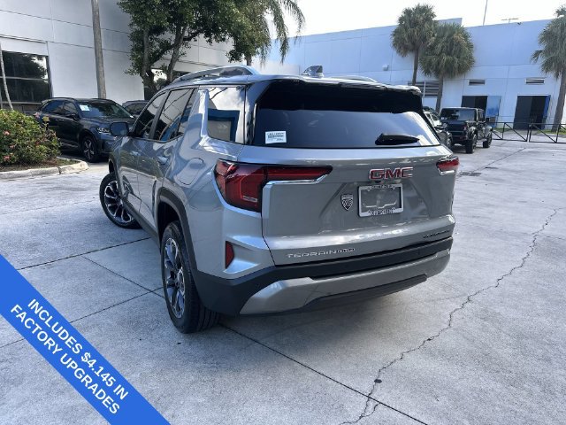 Used 2025 GMC Terrain Elevation w/ Elevation Premium Package AWD/4WD image 12