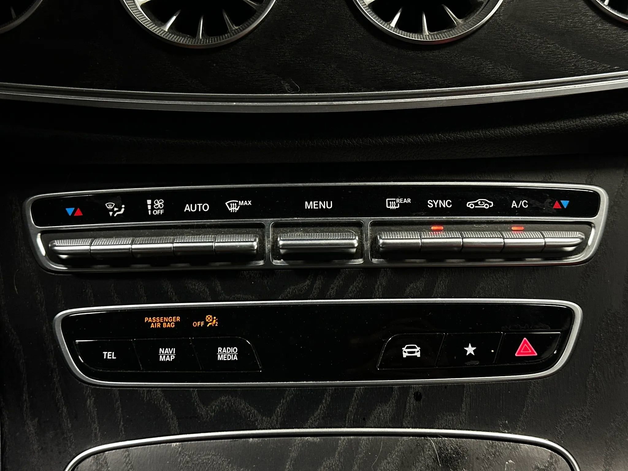 Used 2023 Mercedes-Benz E 450 Coupe image 35