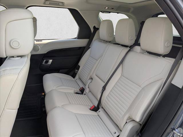 New 2026 Land Rover Discovery S AWD/4WD image 16