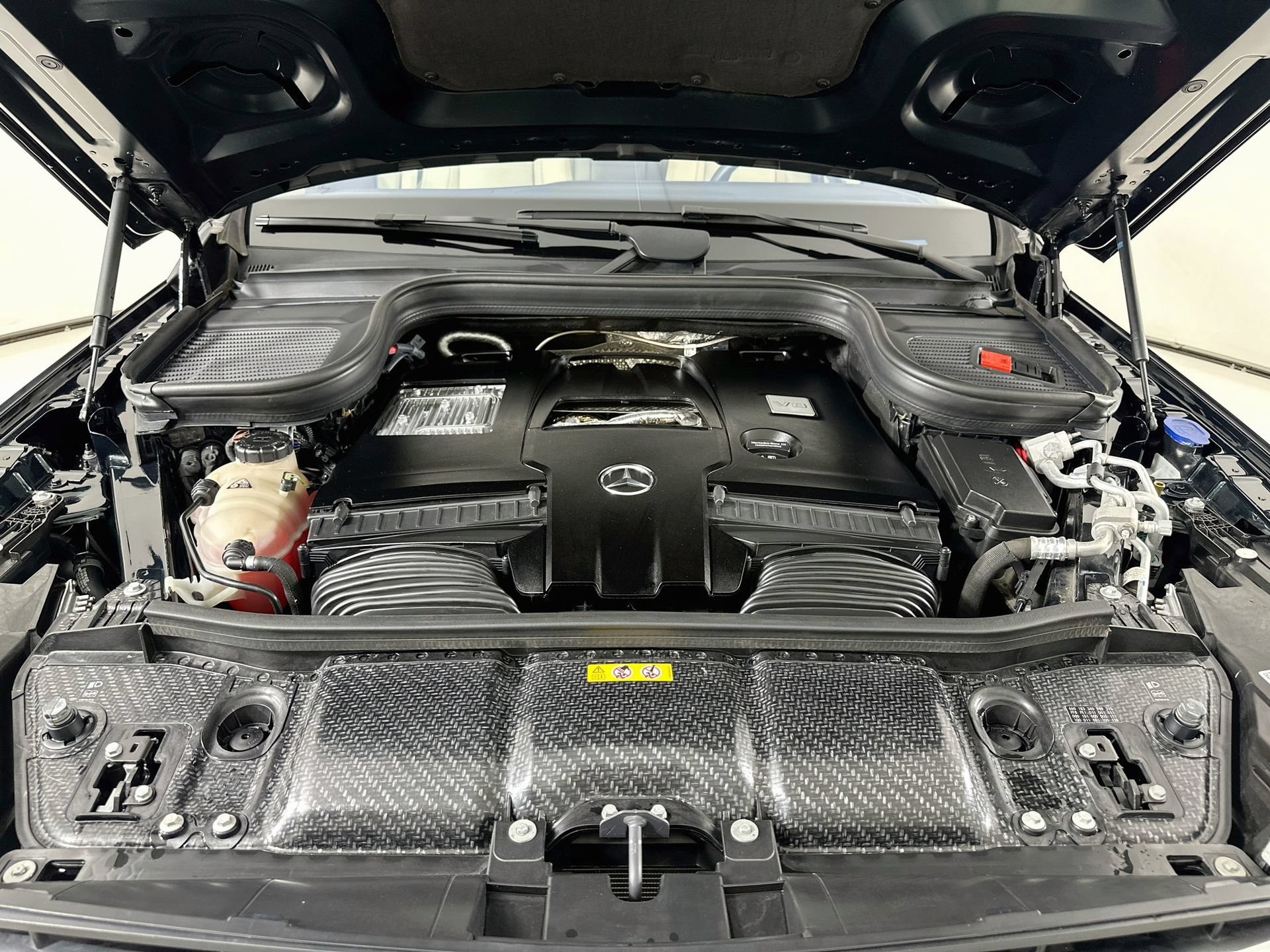 Used 2024 Mercedes-Benz GLS 580 4MATIC image 34