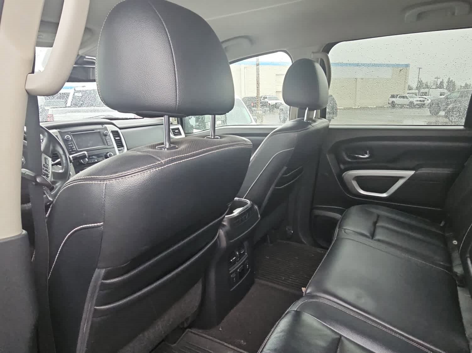 Used 2017 Nissan Titan PRO-4X w/ Pro-4x Convenience Package image 12