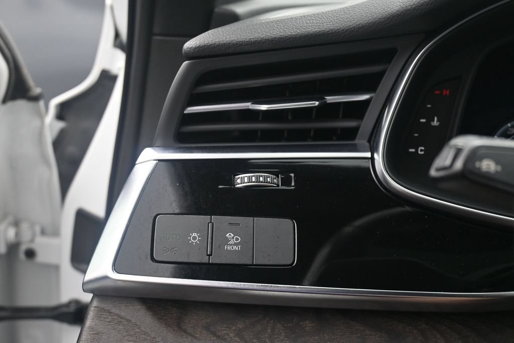 Used 2021 Audi Q7 3.0T Premium Plus w/ Premium Plus Package AWD/4WD image 25