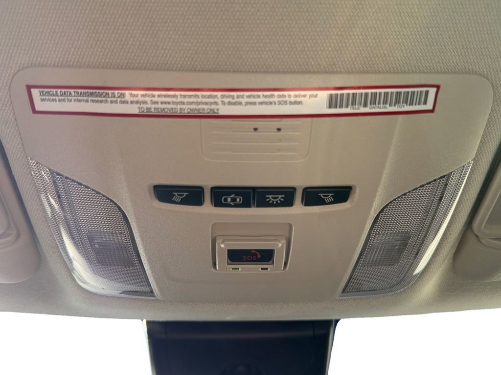 Used 2021 Toyota Corolla LE image 21