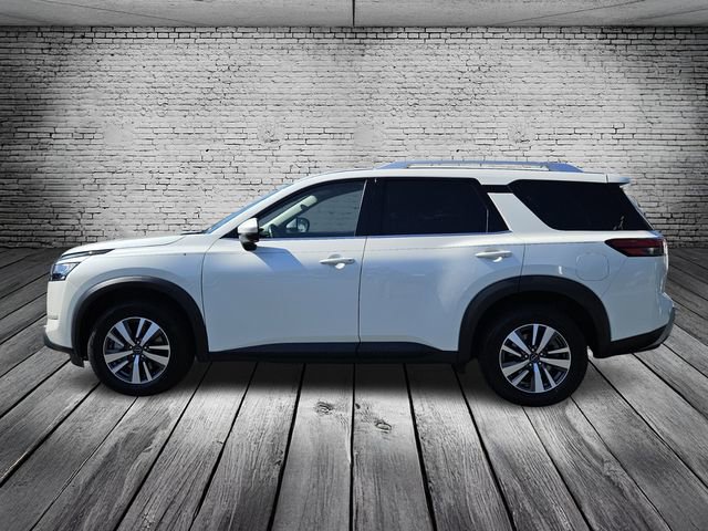 Used 2023 Nissan Pathfinder SL w/ Lighting Package (N92) image 2