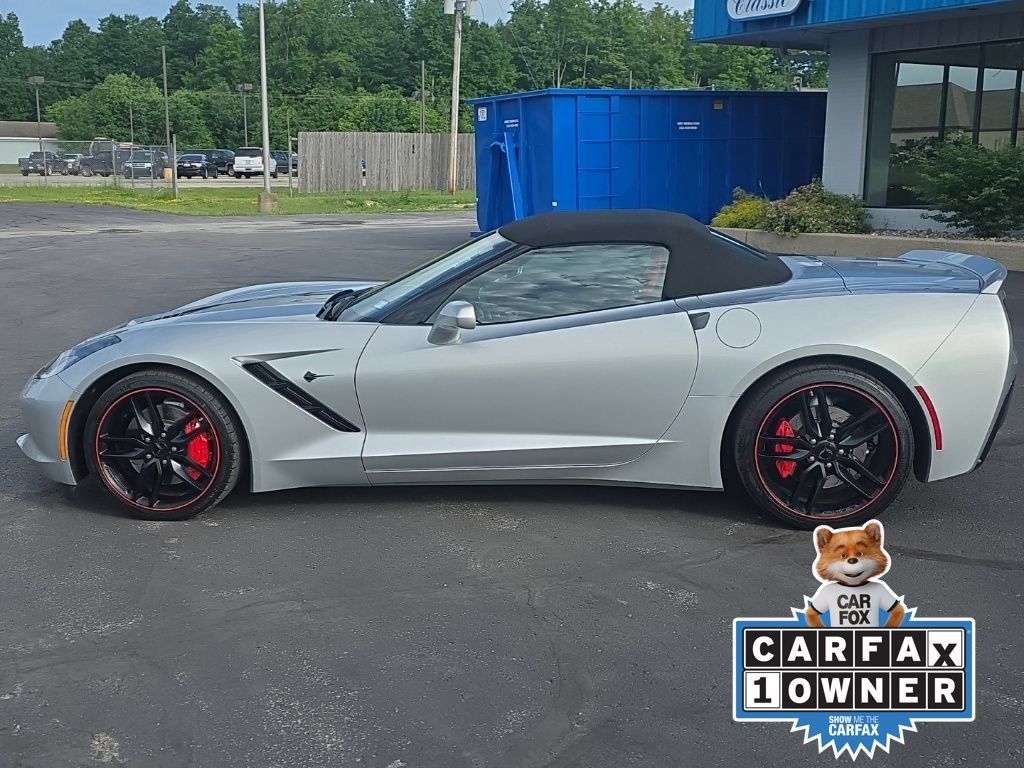 Used 2017 Chevrolet Corvette Stingray Convertible RWD image 2