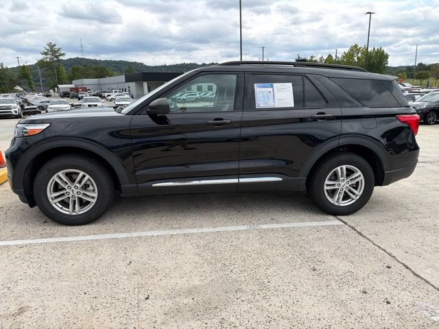 Used 2023 Ford Explorer XLT w/ Equipment Group 202A AWD/4WD image 10