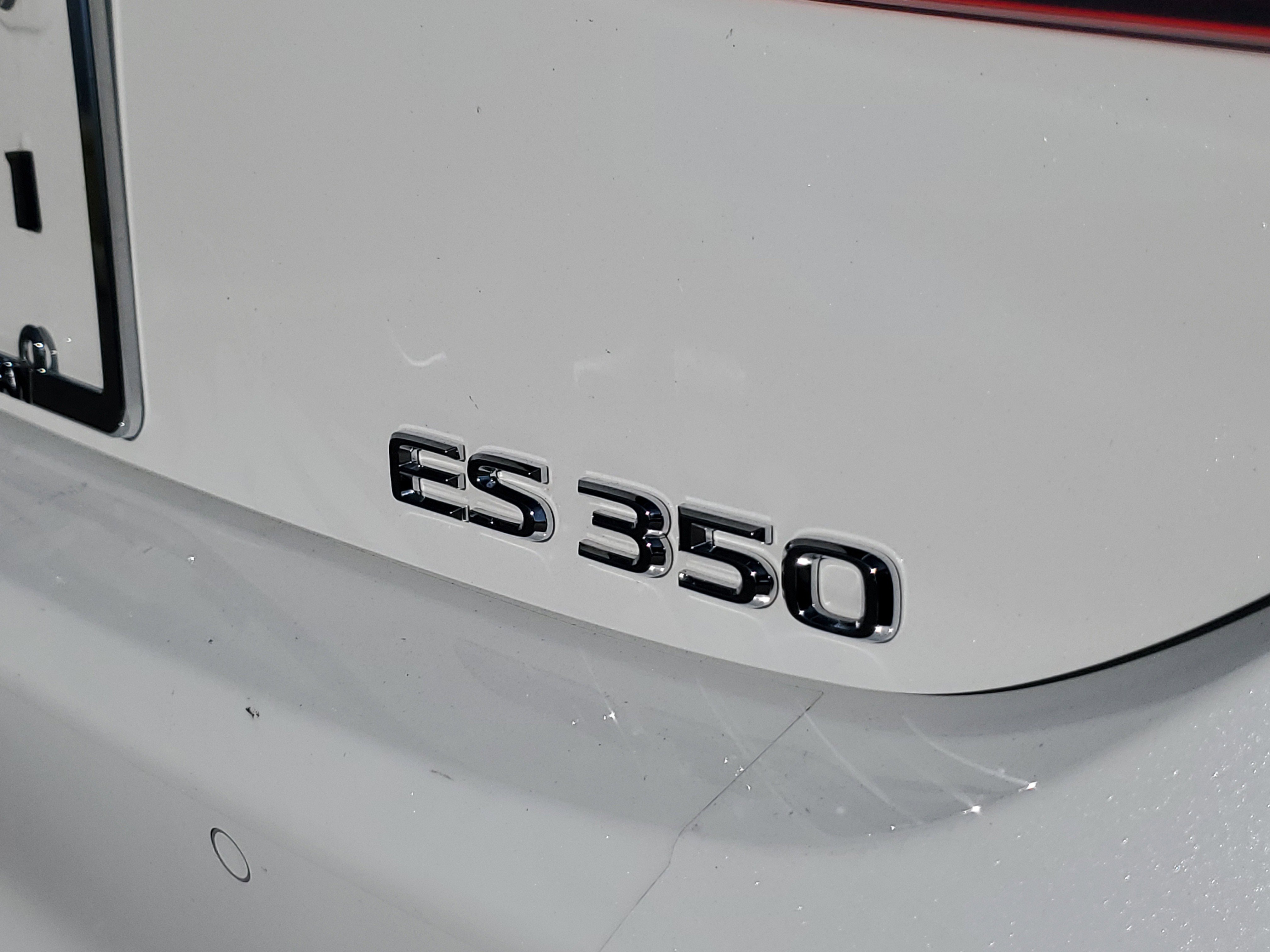 Used 2024 Lexus ES 350 F Sport w/ Accessory Package (Z2) image 29