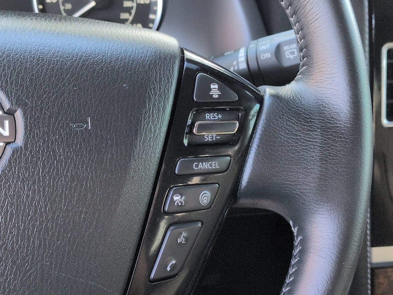 Used 2021 Nissan Armada SL w/ Captain's Chairs Package RWD image 27