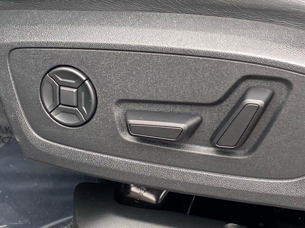 Used 2024 Audi Q4 e-tron Premium Plus w/ Premium Plus image 11