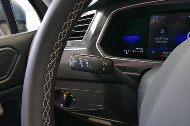 Used 2022 Volkswagen Tiguan SE image 27