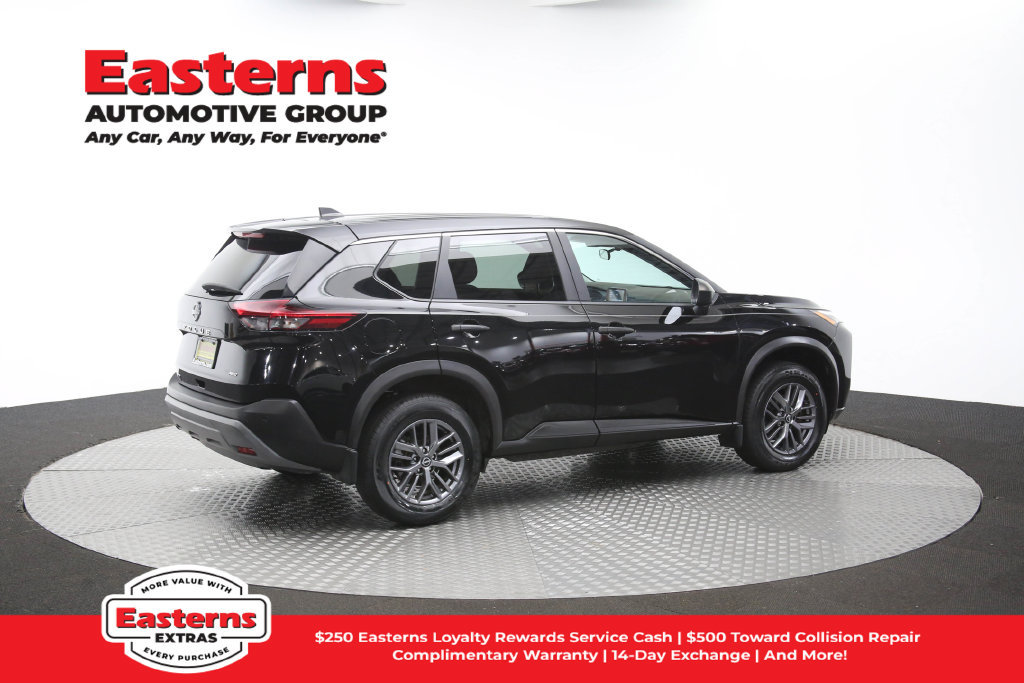 Used 2023 Nissan Rogue S AWD/4WD image 44