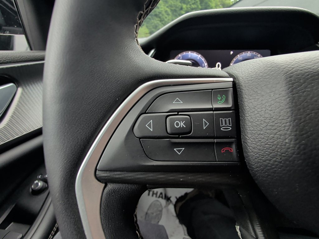 Certified 2023 Jeep Grand Cherokee L Altitude AWD/4WD image 19