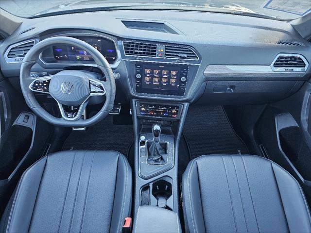Used 2024 Volkswagen Tiguan SE R-Line image 4