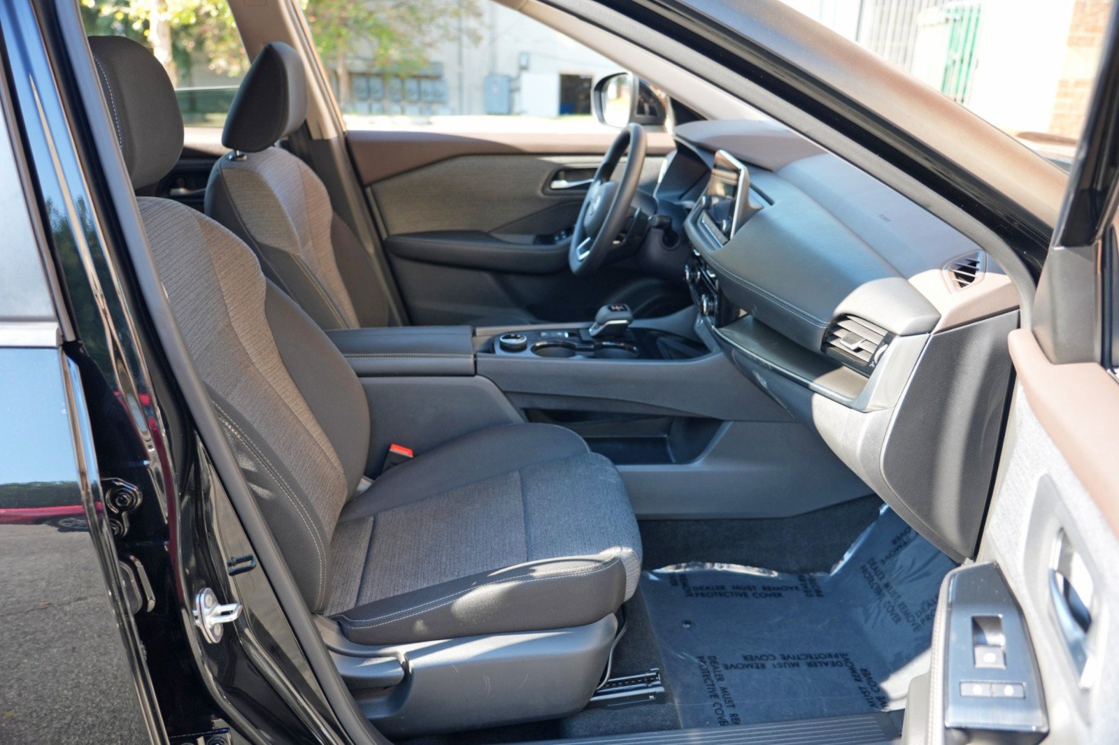 Used 2022 Nissan Rogue SV AWD/4WD image 14
