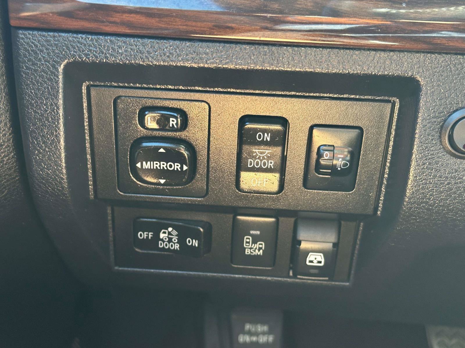 Used 2017 Toyota Tundra Limited w/ Limited Premium Package AWD/4WD image 22