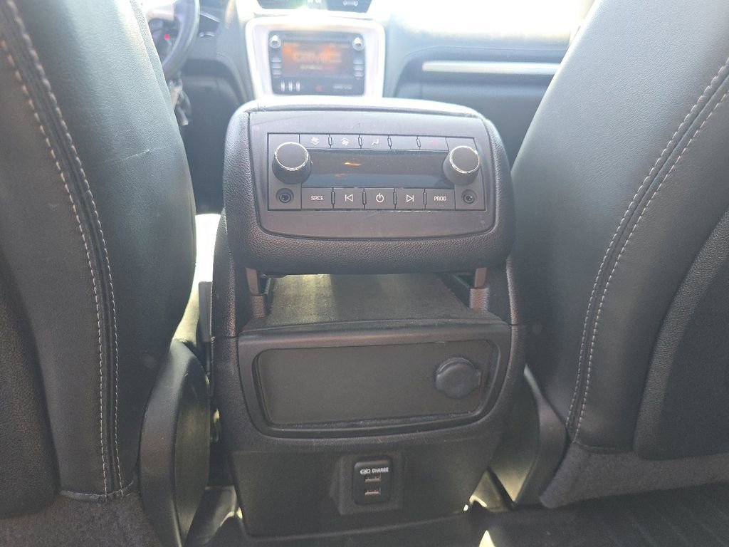 Used 2014 GMC Acadia SLT image 26