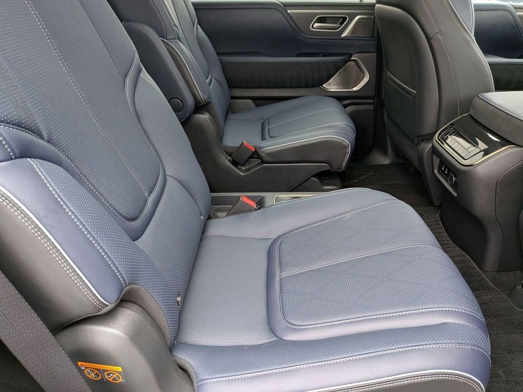 New 2026 INFINITI QX80 4WD w/ Sport Exterior Package image 32