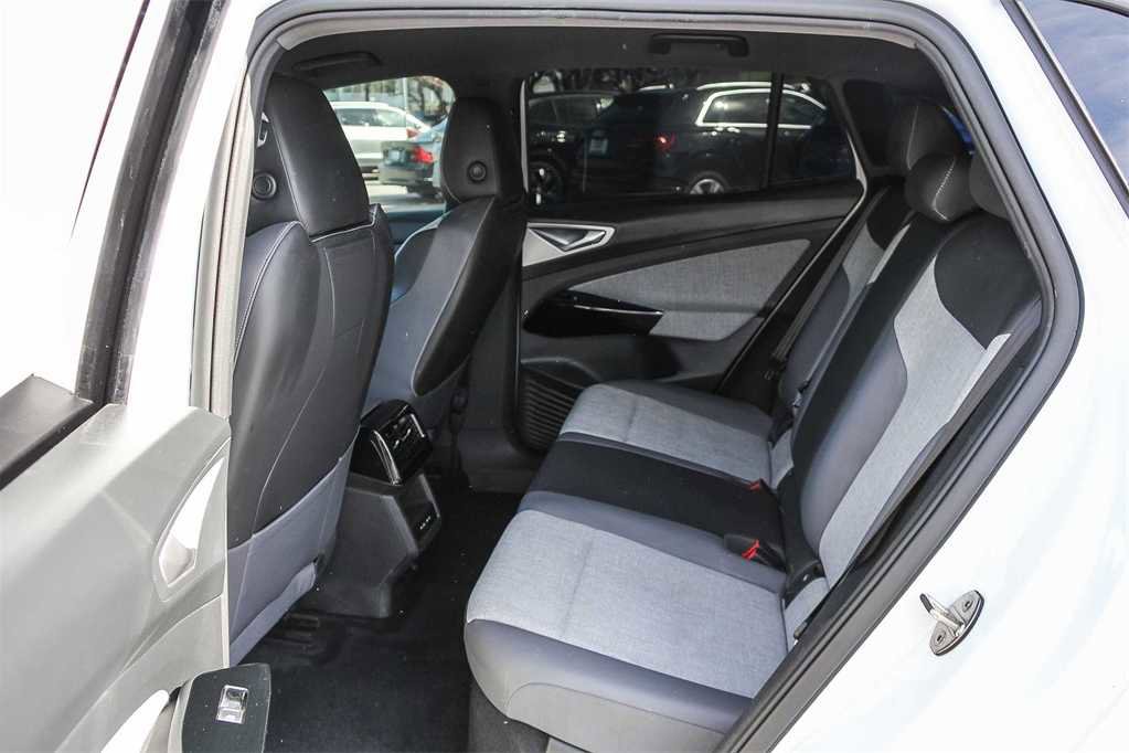 Used 2023 Volkswagen ID.4 Pro image 16