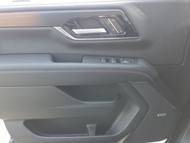 New 2026 GMC Yukon XL Denali w/ Denali Reserve Package image 38