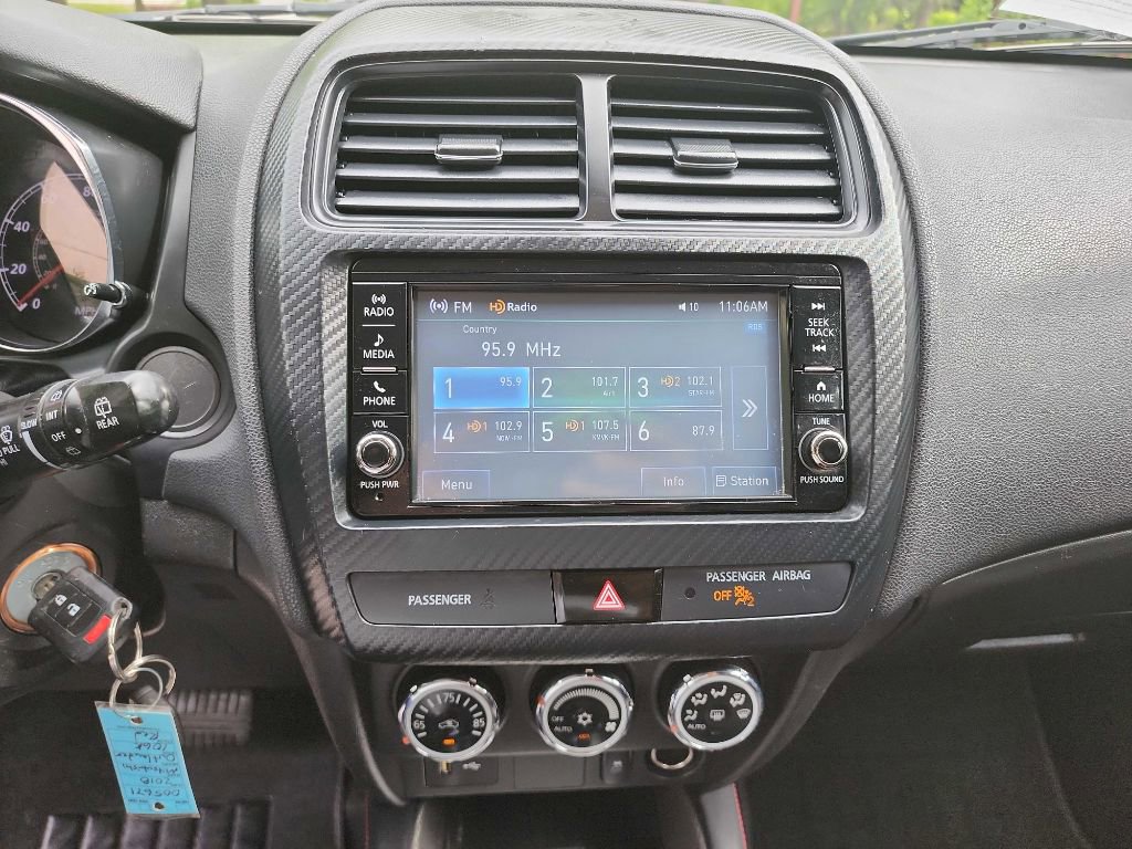 Used 2018 Mitsubishi Outlander Sport LE FWD image 22