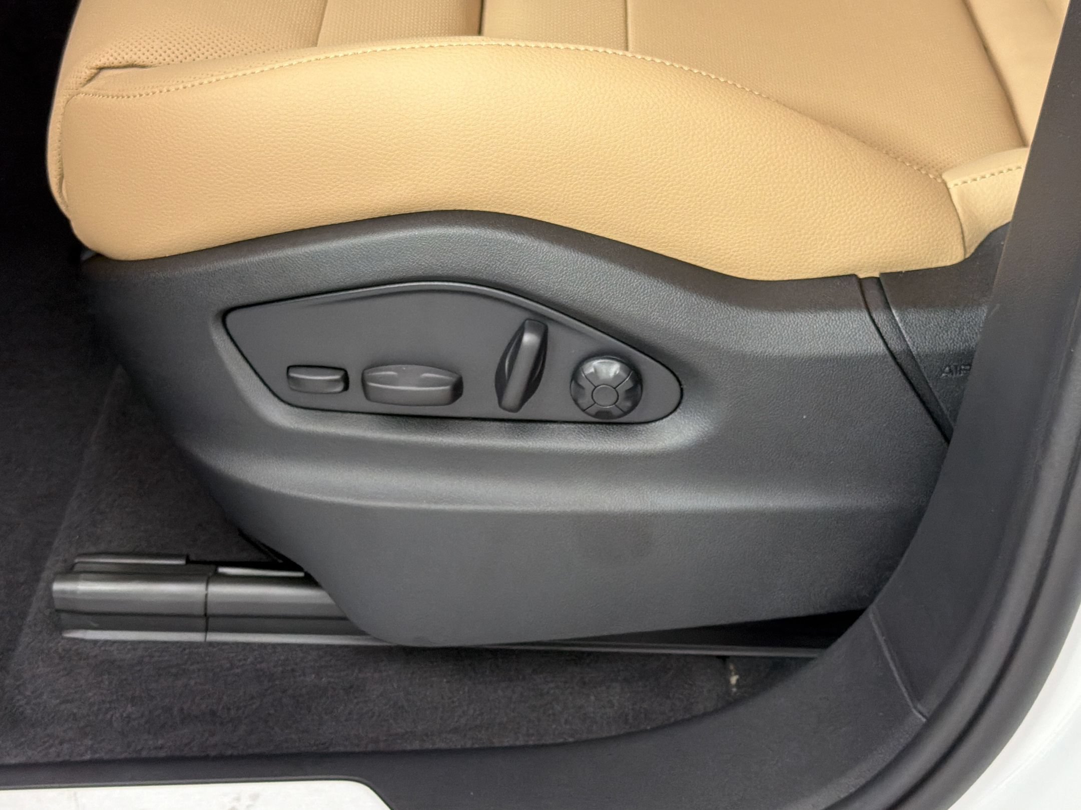 New 2026 Porsche Cayenne AWD/4WD image 13
