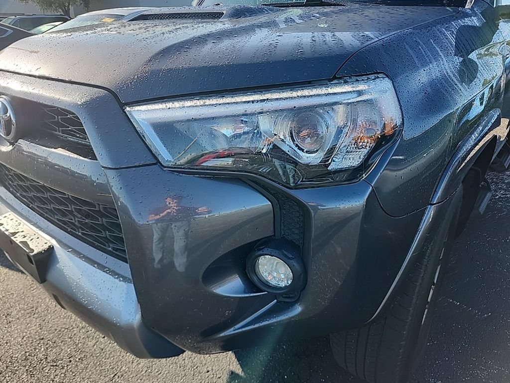 Used 2019 Toyota 4Runner TRD Off-Road Premium AWD/4WD image 9