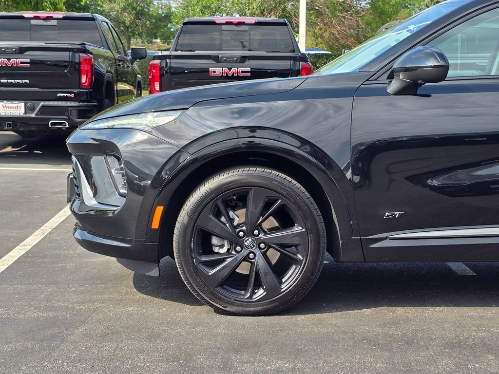 Certified 2025 Buick Envision Sport Touring AWD/4WD image 36