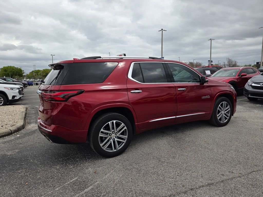 Used 2023 Chevrolet Traverse High Country image 16