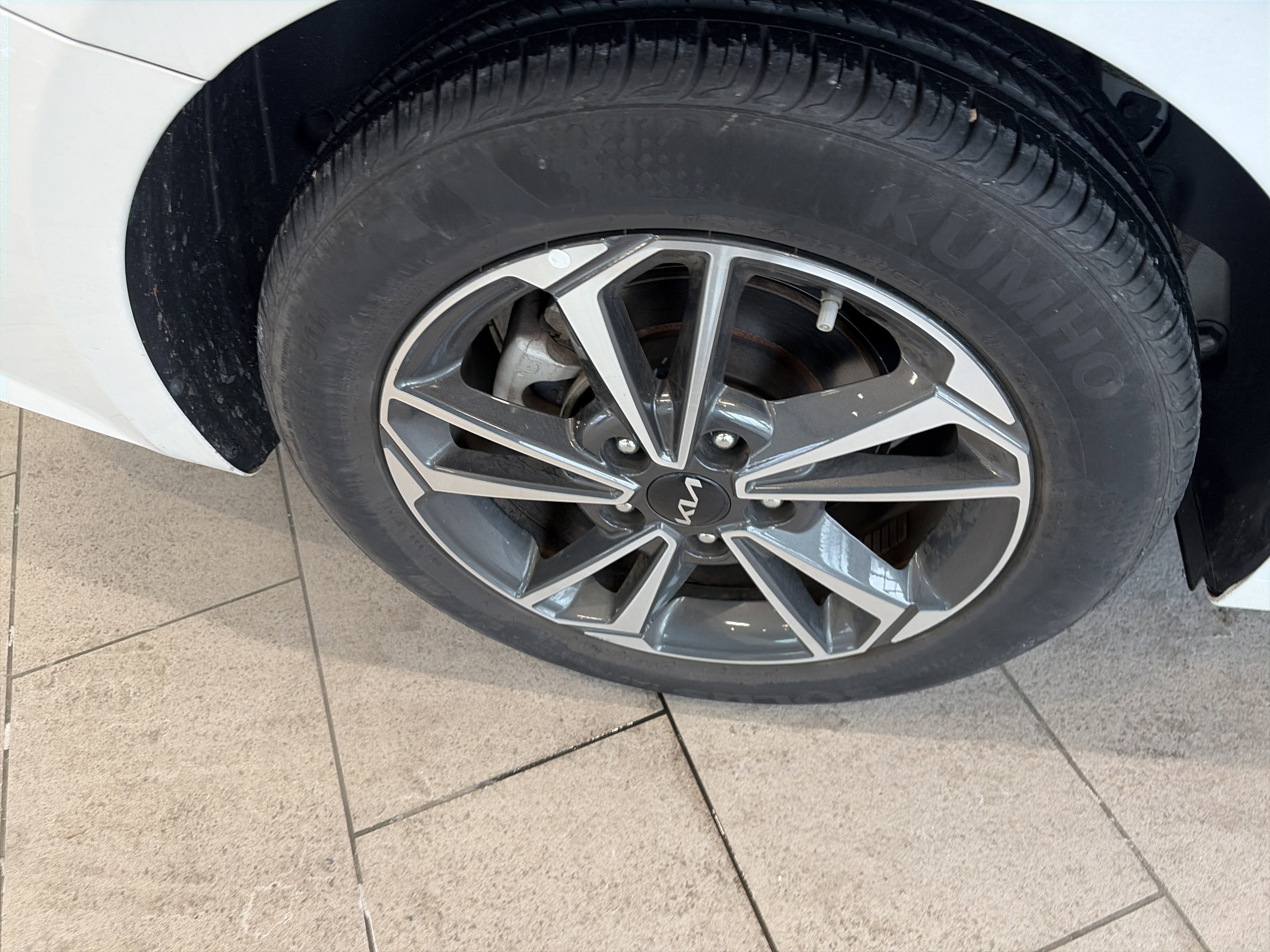 Used 2023 Kia Forte LXS image 16