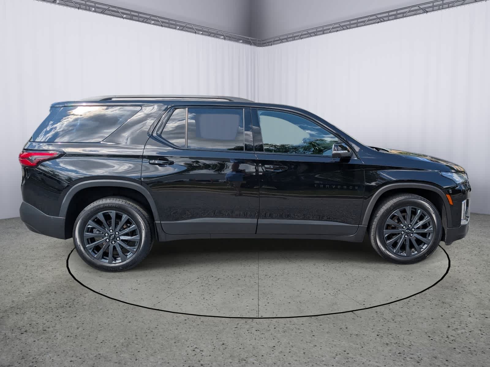 Certified 2023 Chevrolet Traverse RS AWD/4WD image 2