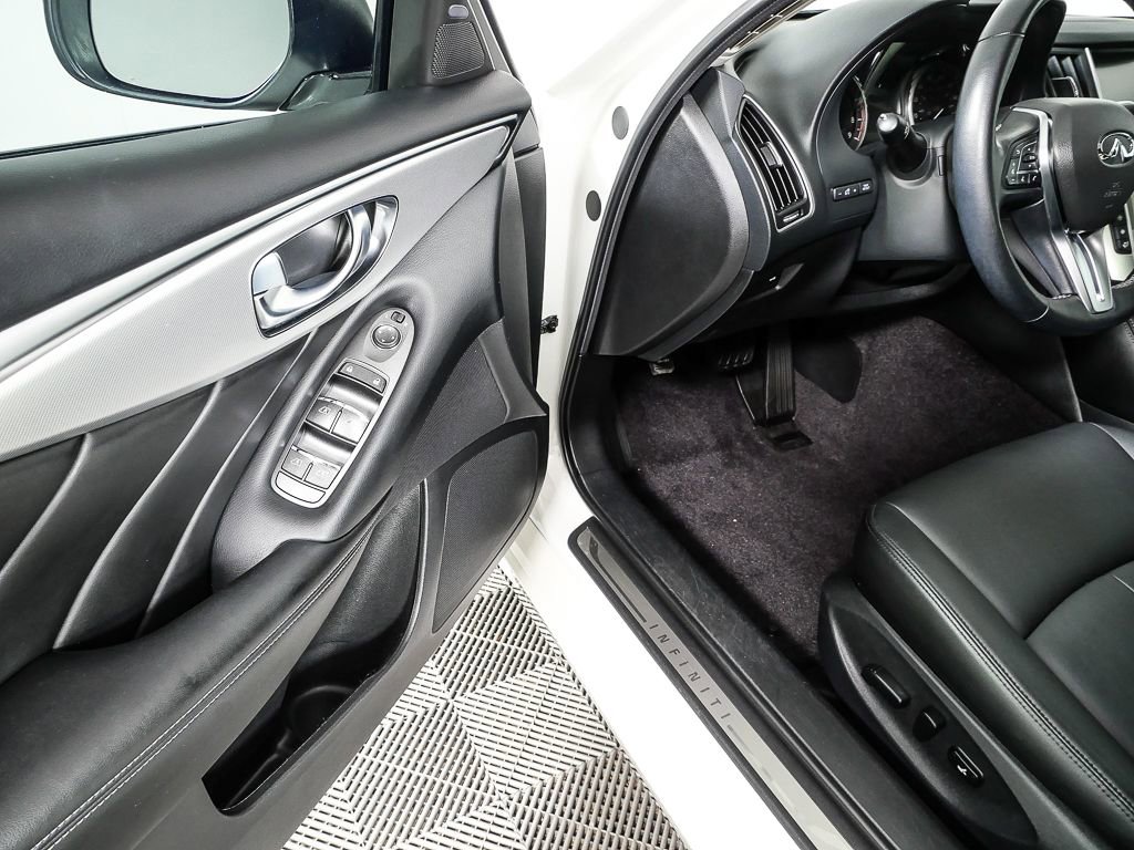 Used 2019 INFINITI Q50 Luxe w/ Essential Package (3.0T Luxe) image 7