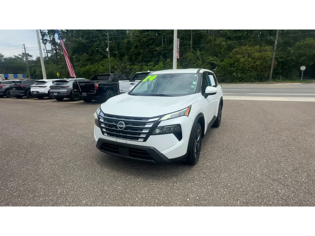 Used 2024 Nissan Rogue SV AWD/4WD image 7