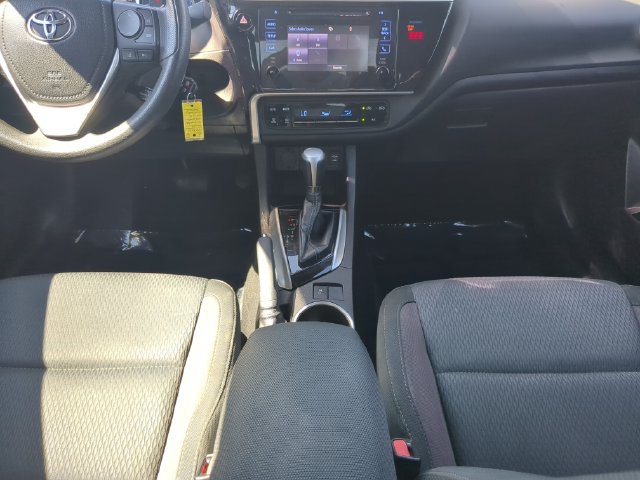 Used 2018 Toyota Corolla LE FWD image 17