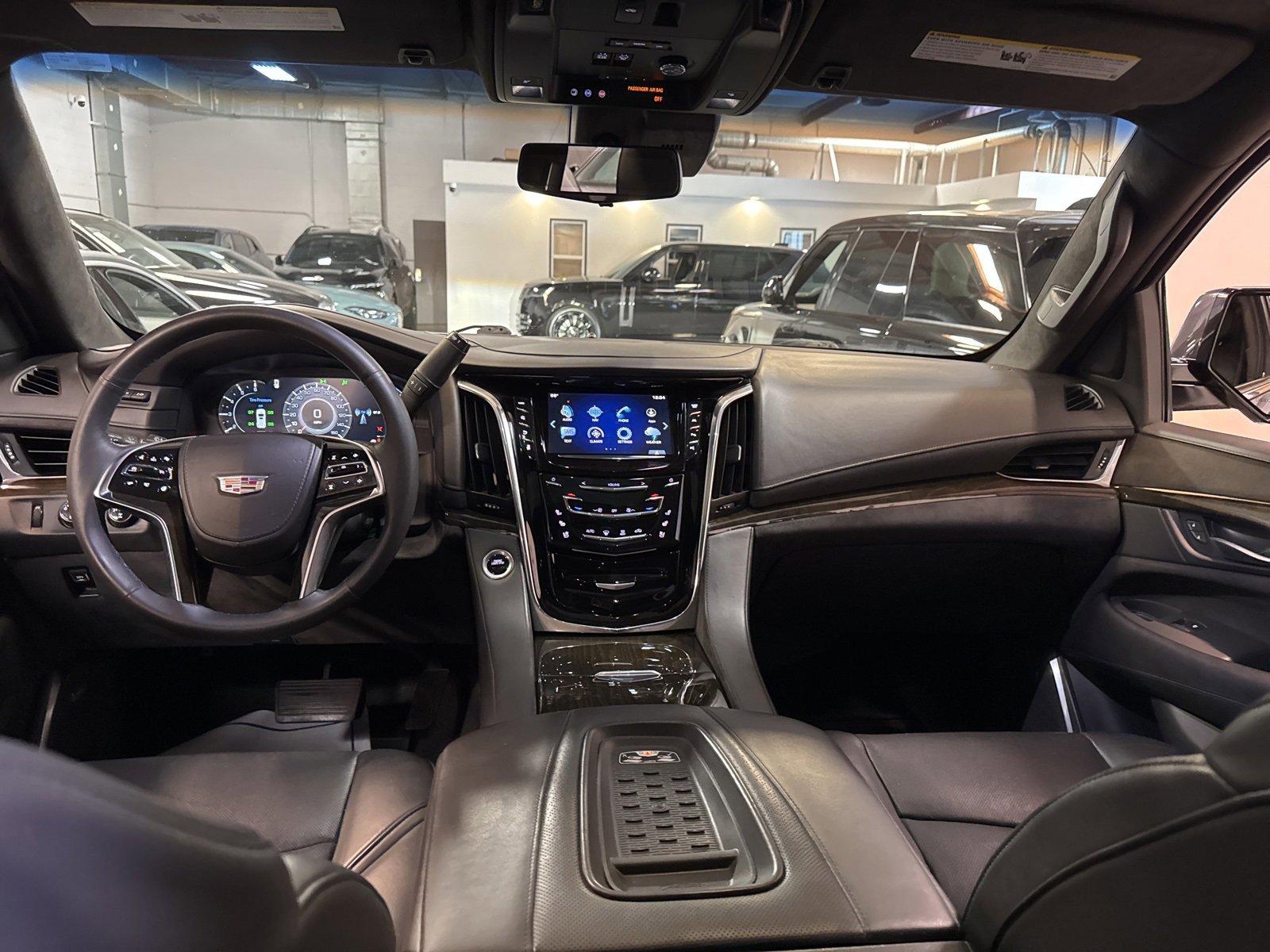 Used 2017 Cadillac Escalade ESV Platinum image 19